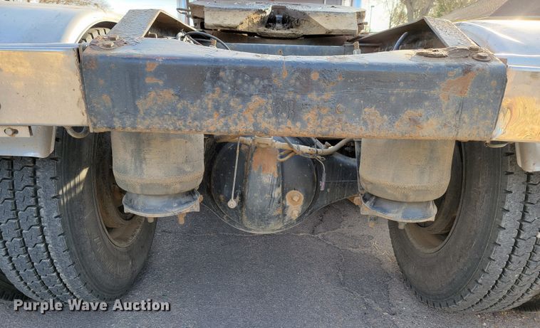 image for item LL9630 1989 Peterbilt 379  semi truck