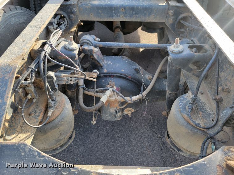 image for item LL9630 1989 Peterbilt 379  semi truck