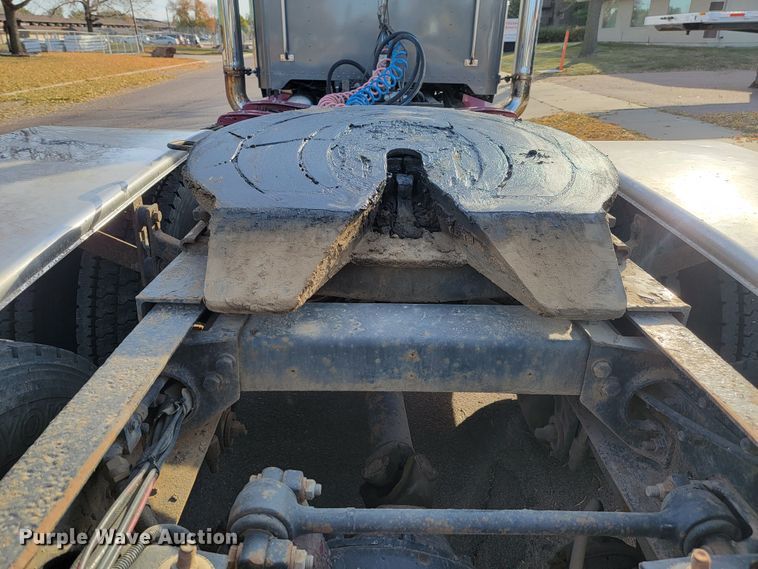 image for item LL9630 1989 Peterbilt 379  semi truck