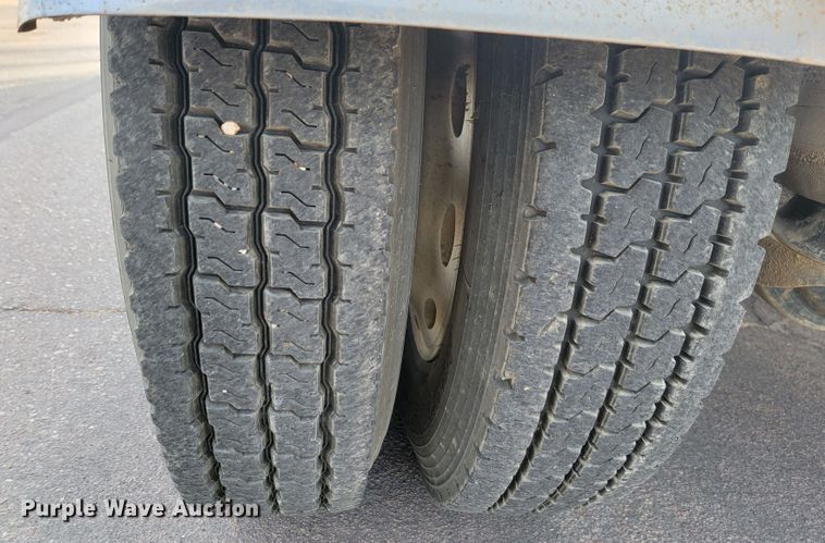 image for item LL9630 1989 Peterbilt 379  semi truck