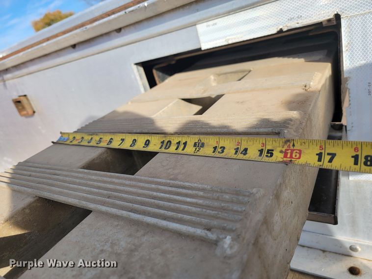 image for item LL9631 2016 Doonan 5021CM  drop deck equipment trailer