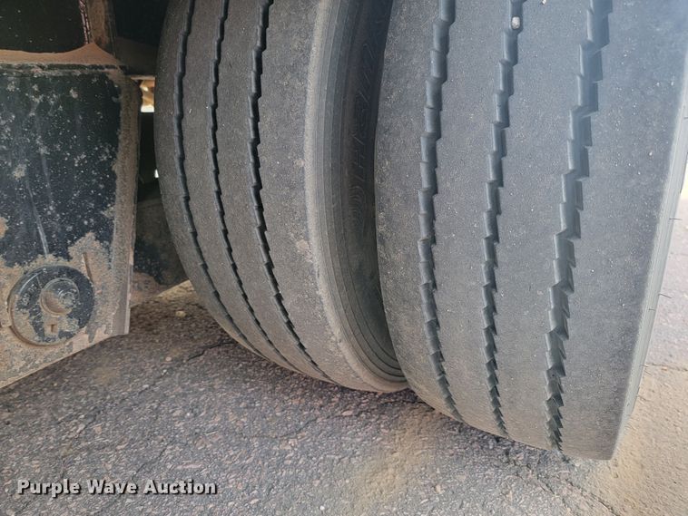 image for item LL9631 2016 Doonan 5021CM  drop deck equipment trailer