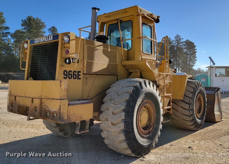 image for item LL9644 1989 Caterpillar 966E  wheel loader
