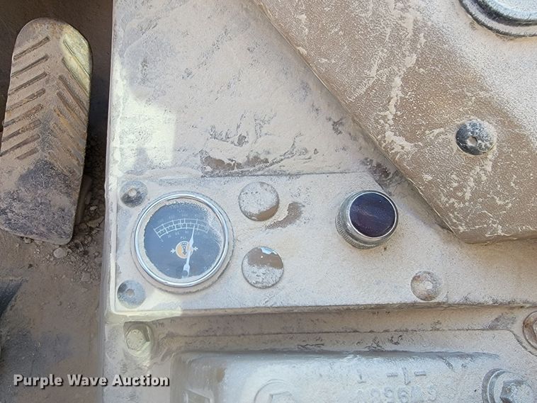 image for item LL9644 1989 Caterpillar 966E  wheel loader