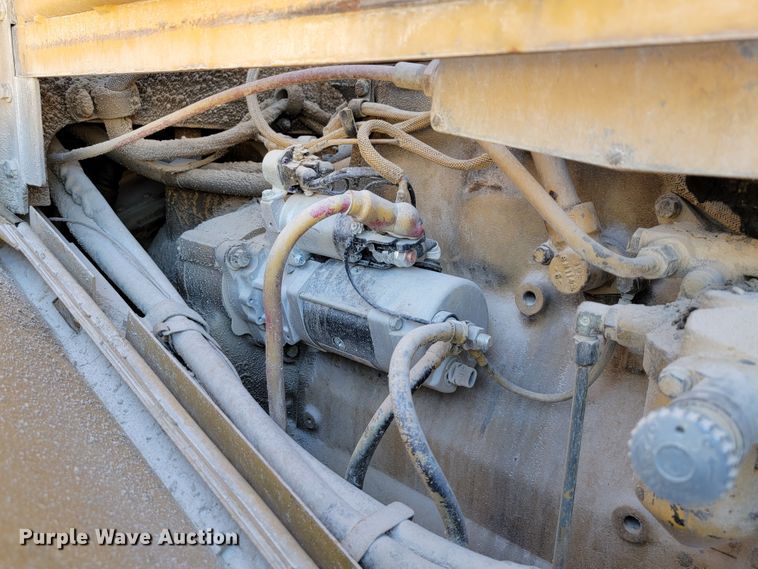 image for item LL9644 1989 Caterpillar 966E  wheel loader