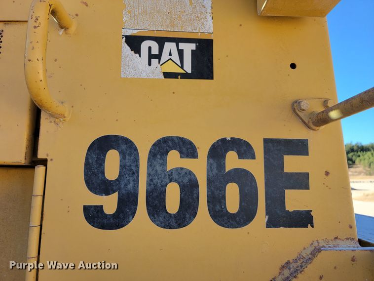 image for item LL9644 1989 Caterpillar 966E  wheel loader