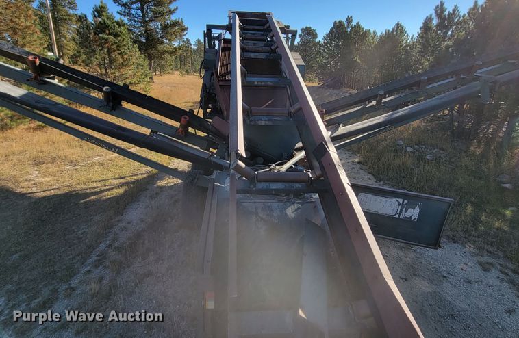 image for item LL9645 Powerscreen Chieftain  screening plant