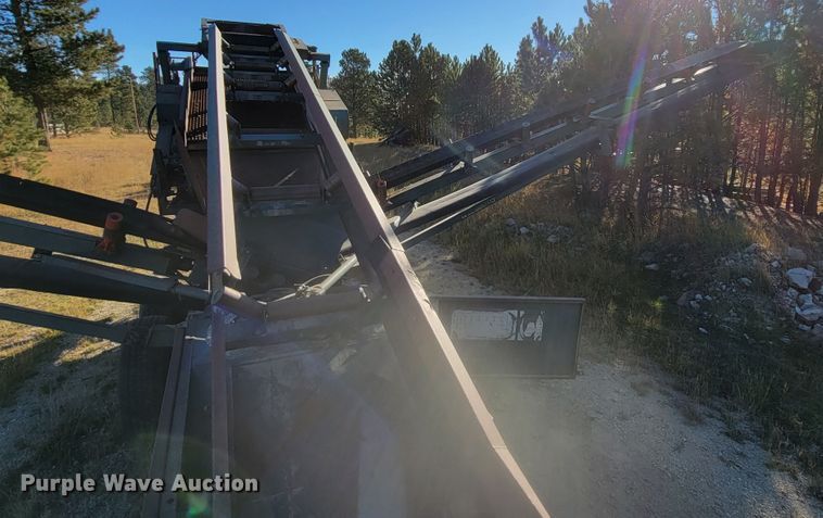 image for item LL9645 Powerscreen Chieftain  screening plant