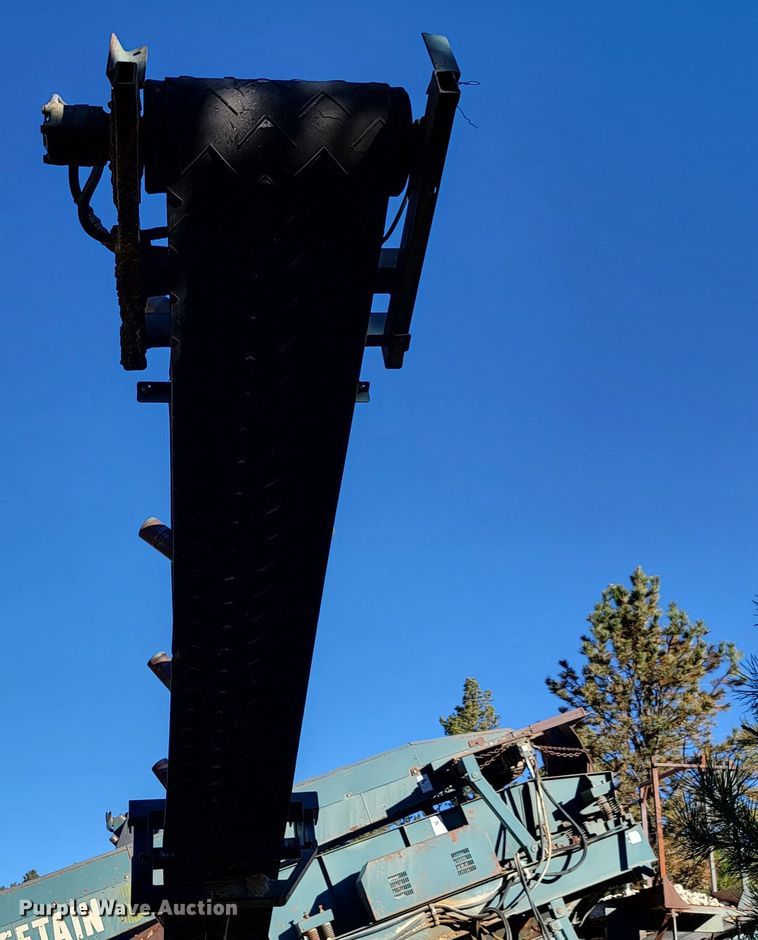 image for item LL9645 Powerscreen Chieftain  screening plant