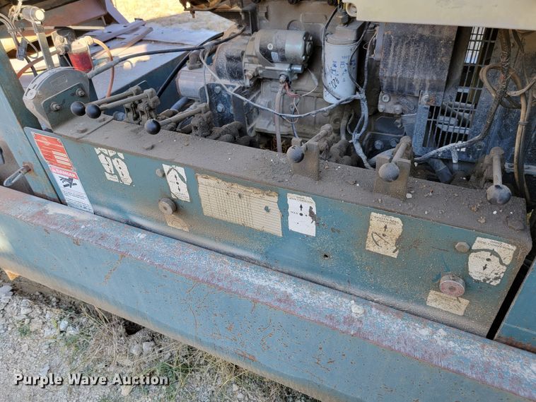 image for item LL9645 Powerscreen Chieftain  screening plant