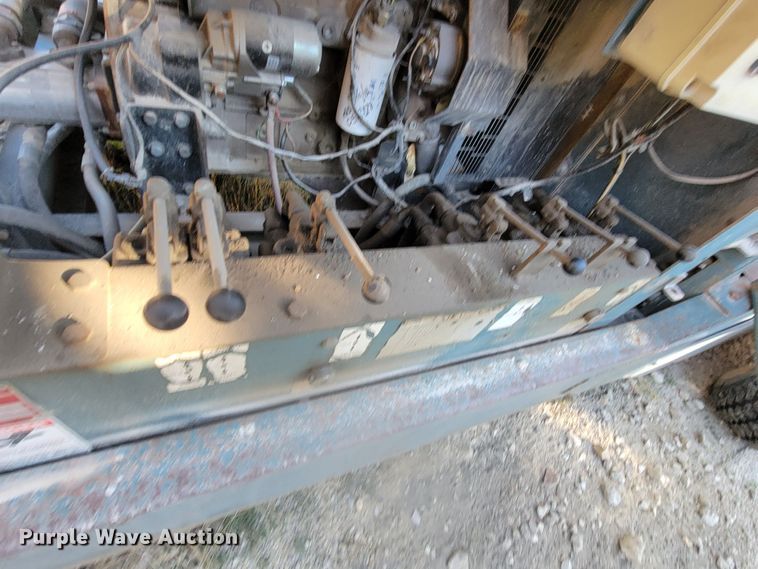 image for item LL9645 Powerscreen Chieftain  screening plant