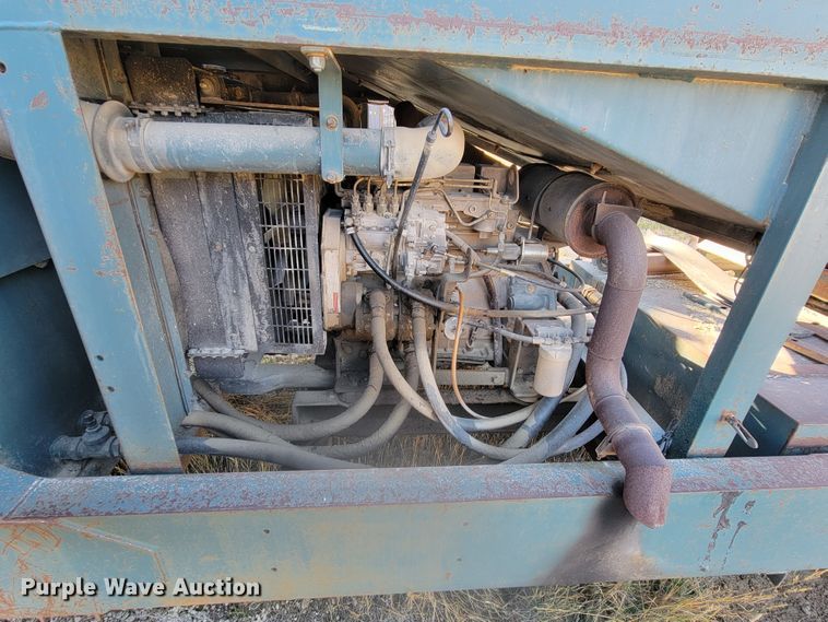 image for item LL9645 Powerscreen Chieftain  screening plant