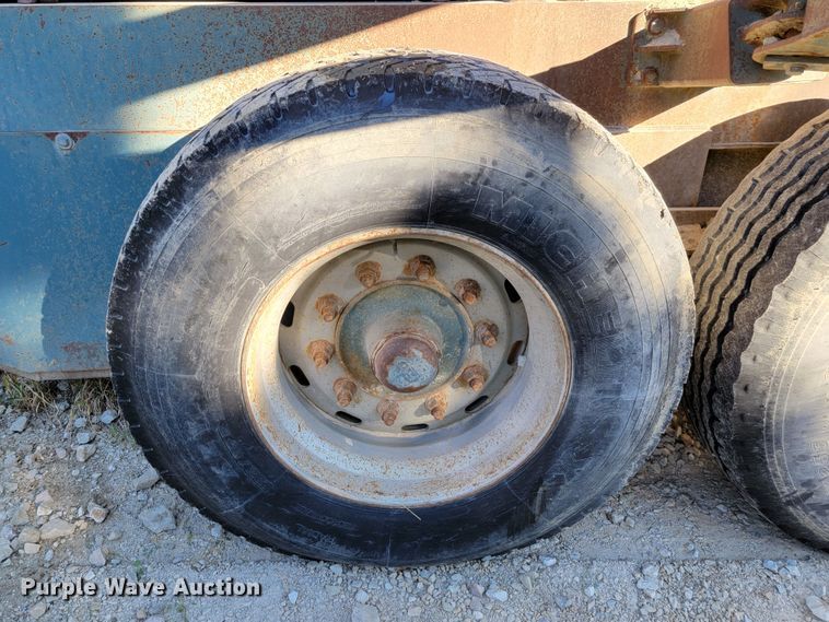 image for item LL9645 Powerscreen Chieftain  screening plant