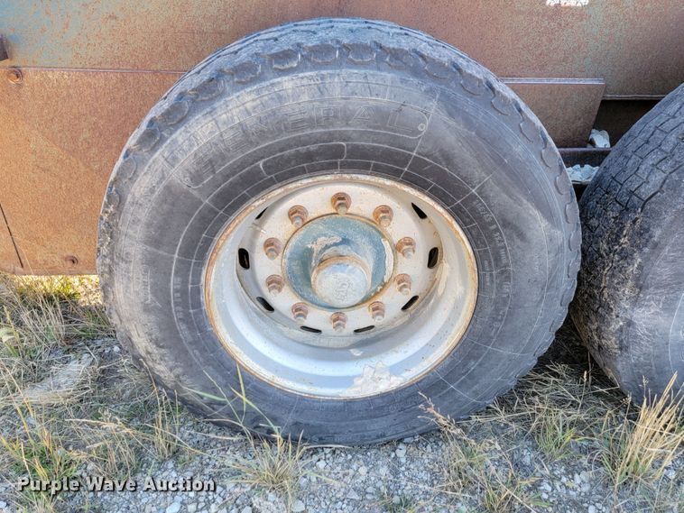 image for item LL9645 Powerscreen Chieftain  screening plant