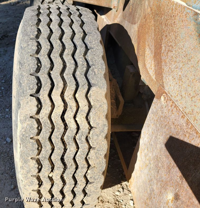 image for item LL9645 Powerscreen Chieftain  screening plant