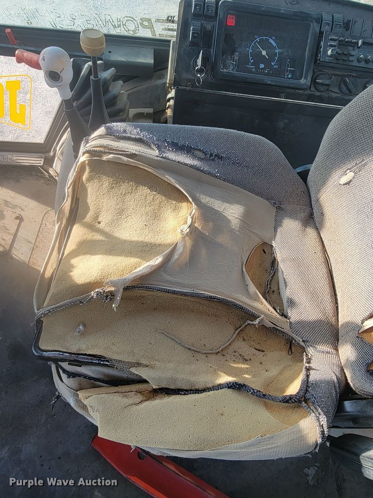 image for item LL9657 1995 JCB 214S  backhoe