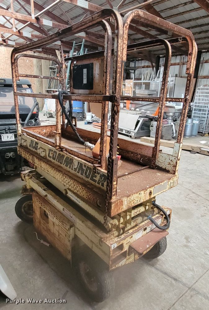 image for item LL9659 1993 JLG CM-1432  scissor lift