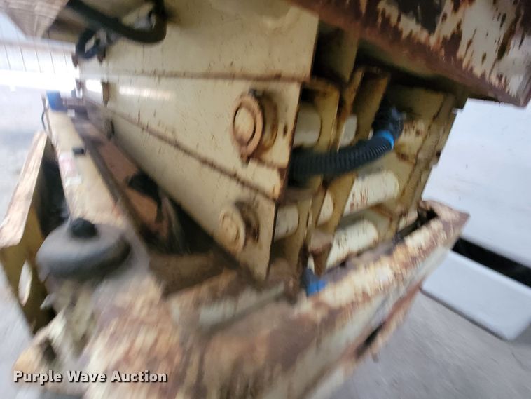 image for item LL9659 1993 JLG CM-1432  scissor lift