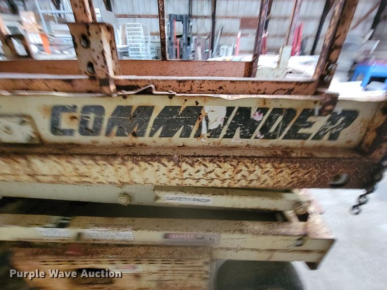 image for item LL9659 1993 JLG CM-1432  scissor lift