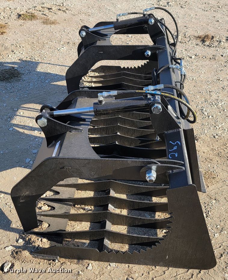 image for item LL9660 Skid steer grapple bucket