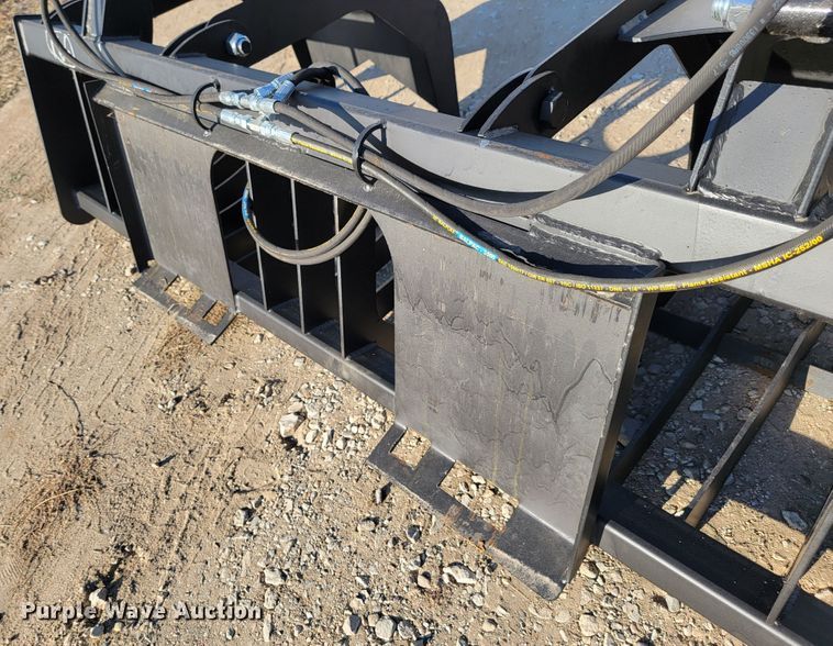 image for item LL9660 Skid steer grapple bucket