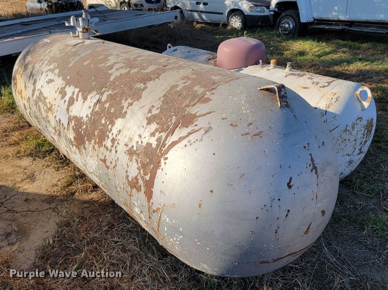 image for item LL9661 (2) propane tanks