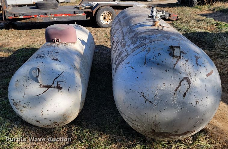 image for item LL9661 (2) propane tanks