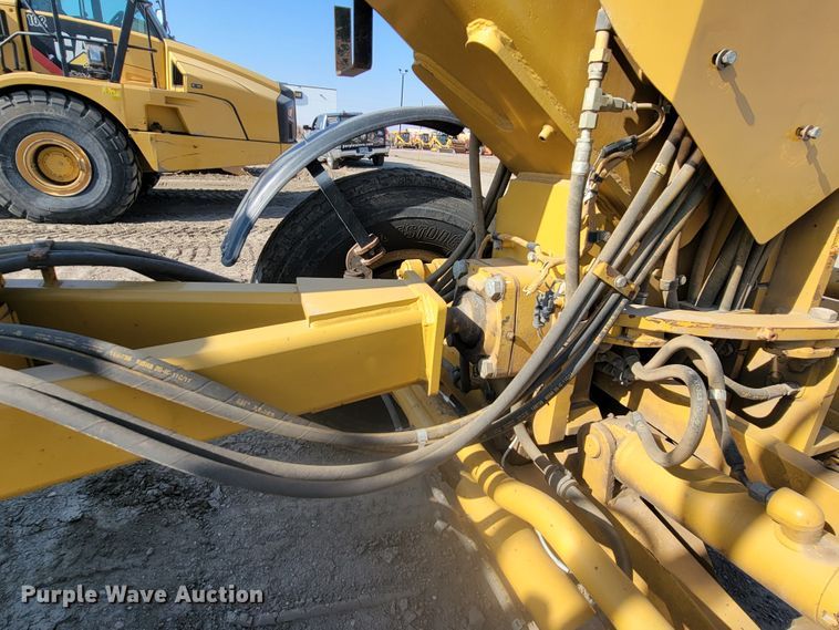 image for item LL9664 2010 Caterpillar 160M VHP  motor grader