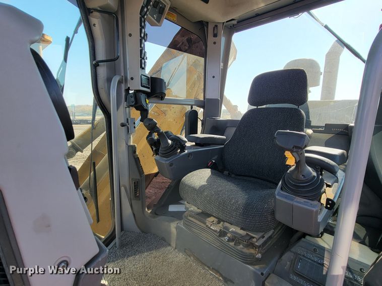 image for item LL9664 2010 Caterpillar 160M VHP  motor grader