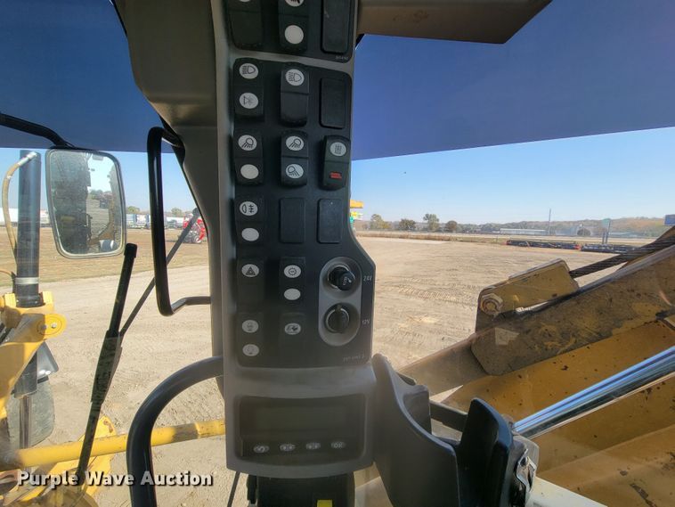 image for item LL9664 2010 Caterpillar 160M VHP  motor grader