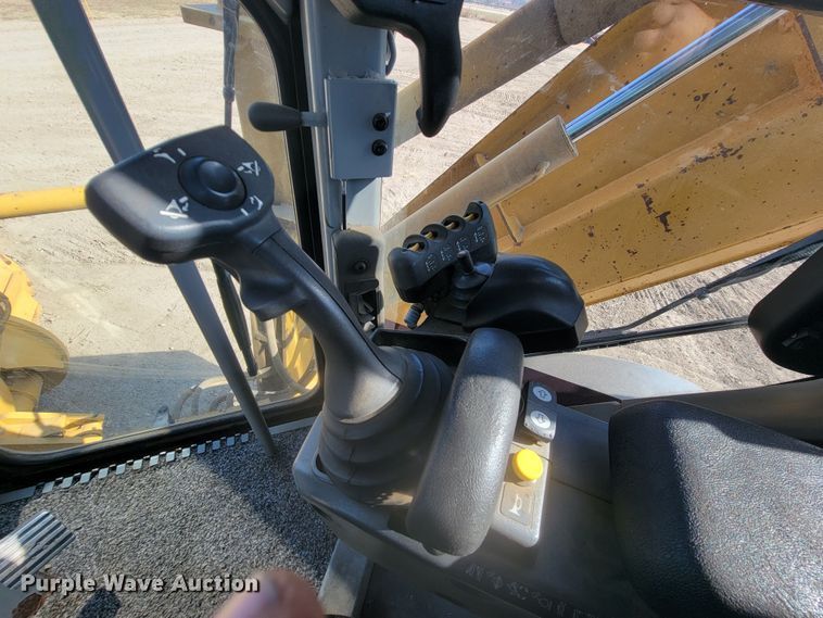 image for item LL9664 2010 Caterpillar 160M VHP  motor grader