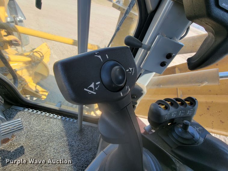 image for item LL9664 2010 Caterpillar 160M VHP  motor grader