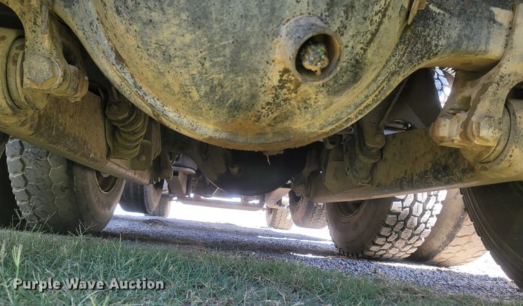 image for item LM9776 2016 Western Star 4700SF  dump truck