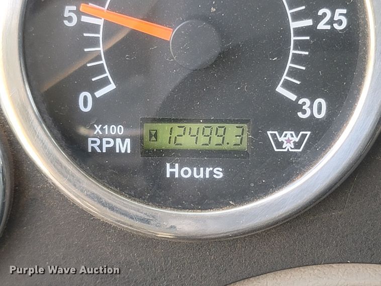 image for item LM9776 2016 Western Star 4700SF  dump truck