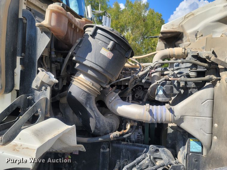 image for item LM9776 2016 Western Star 4700SF  dump truck