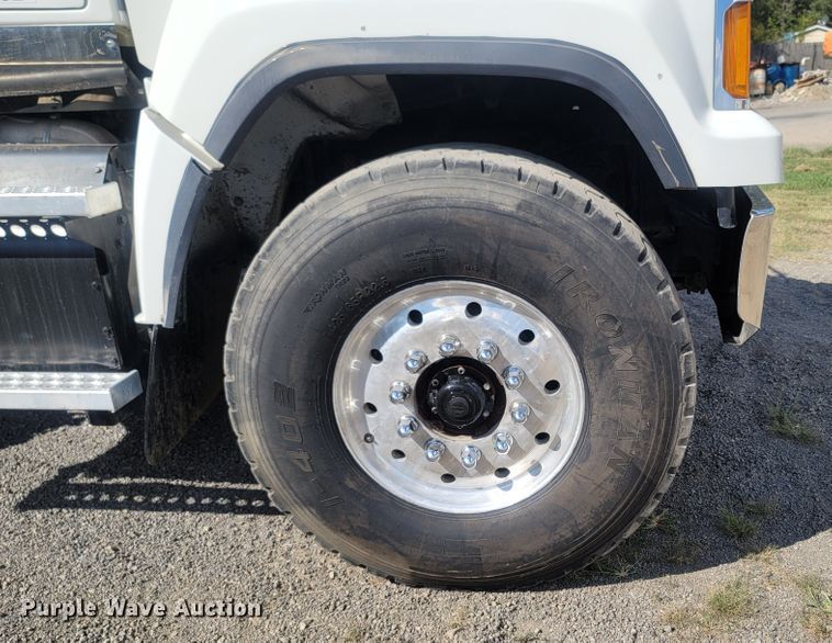 image for item LM9776 2016 Western Star 4700SF  dump truck