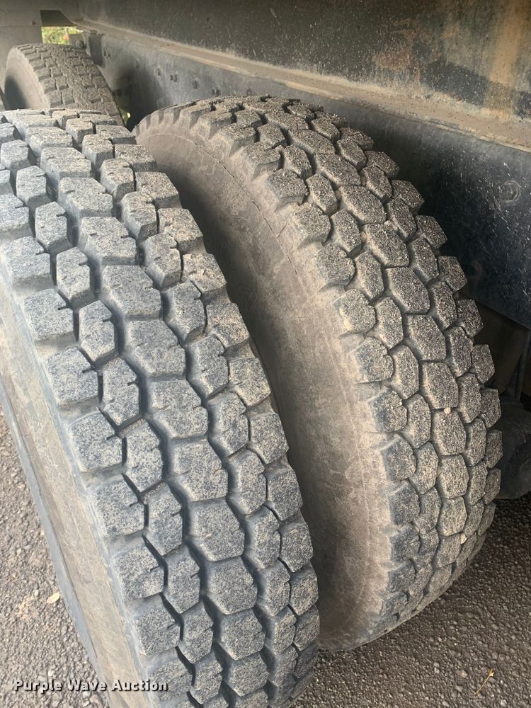 image for item LM9776 2016 Western Star 4700SF  dump truck