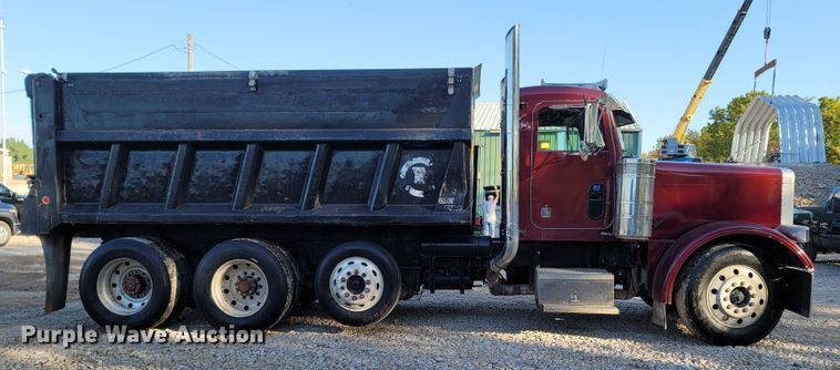 image for item LN9633 1998 Peterbilt 379  dump truck