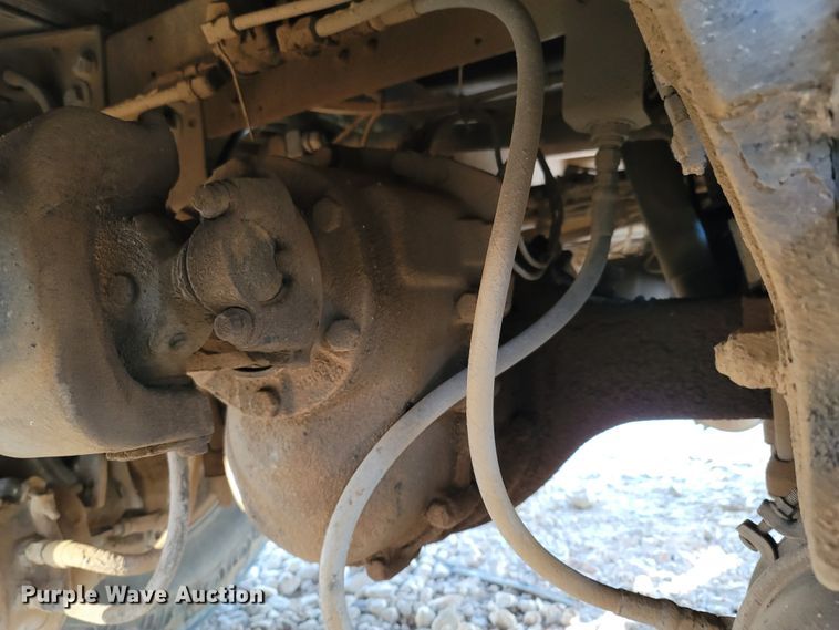 image for item LN9633 1998 Peterbilt 379  dump truck