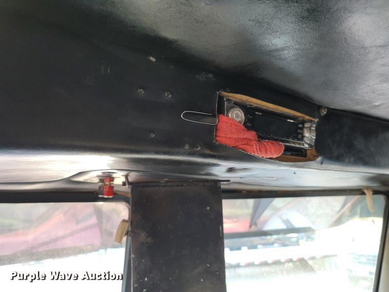 image for item LN9633 1998 Peterbilt 379  dump truck