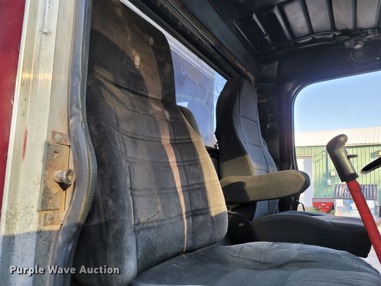 image for item LN9633 1998 Peterbilt 379  dump truck