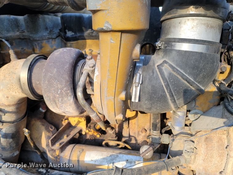 image for item LN9633 1998 Peterbilt 379  dump truck