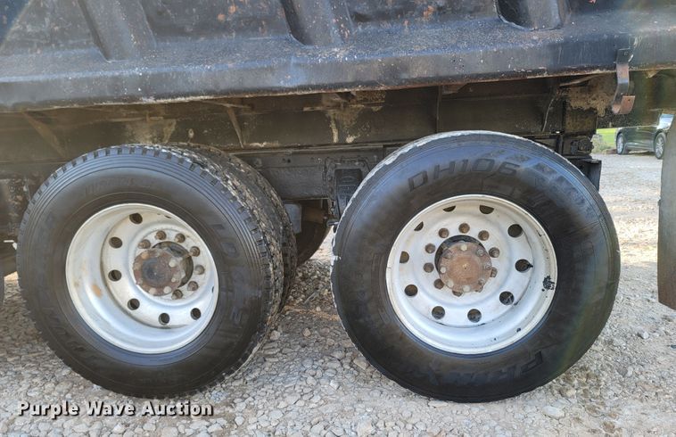 image for item LN9633 1998 Peterbilt 379  dump truck