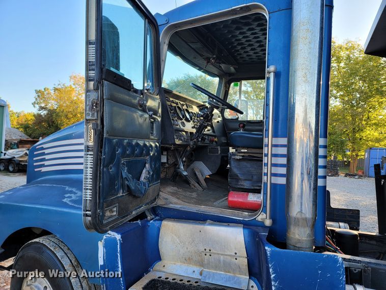 image for item LN9634 1991 Kenworth T660  dump truck
