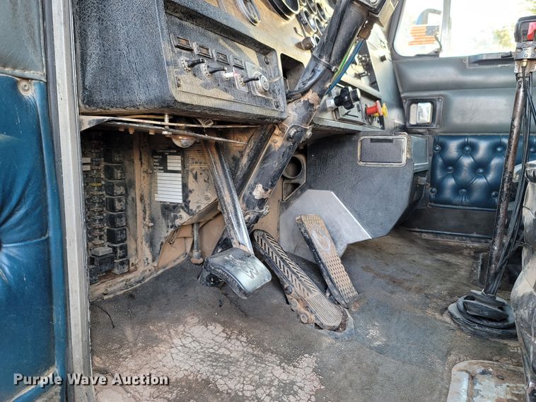 image for item LN9634 1991 Kenworth T660  dump truck
