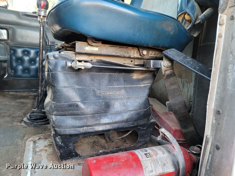 image for item LN9634 1991 Kenworth T660  dump truck