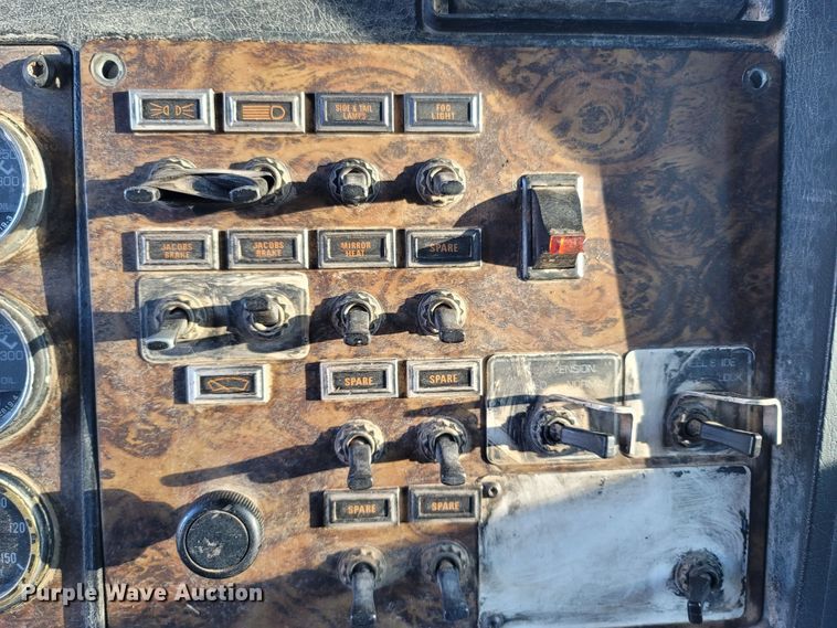 image for item LN9634 1991 Kenworth T660  dump truck