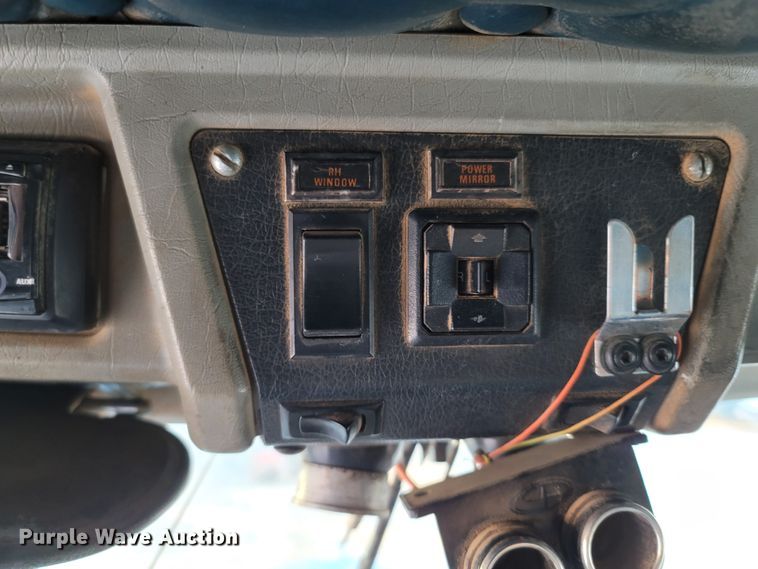 image for item LN9634 1991 Kenworth T660  dump truck