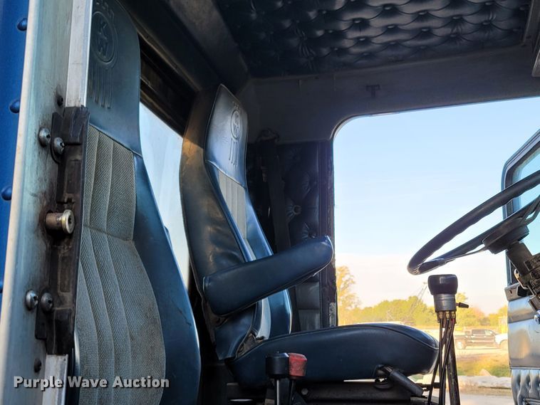 image for item LN9634 1991 Kenworth T660  dump truck