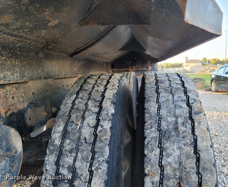 image for item LN9634 1991 Kenworth T660  dump truck